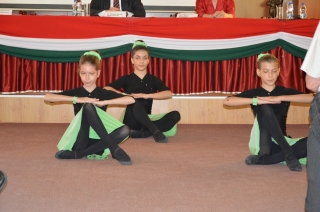 Kapronczai művészeti iskola előadása 