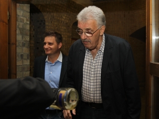 Szívós István, mögötte Székely Bulcsú