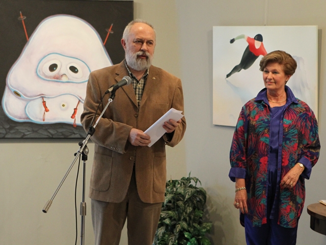 dr. Szabó Lajos, a Magyar Sportmúzeum igazgatója megnyitja a tárlatot