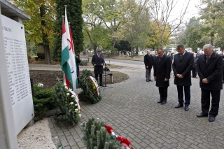A MOB vezetése emlékezik