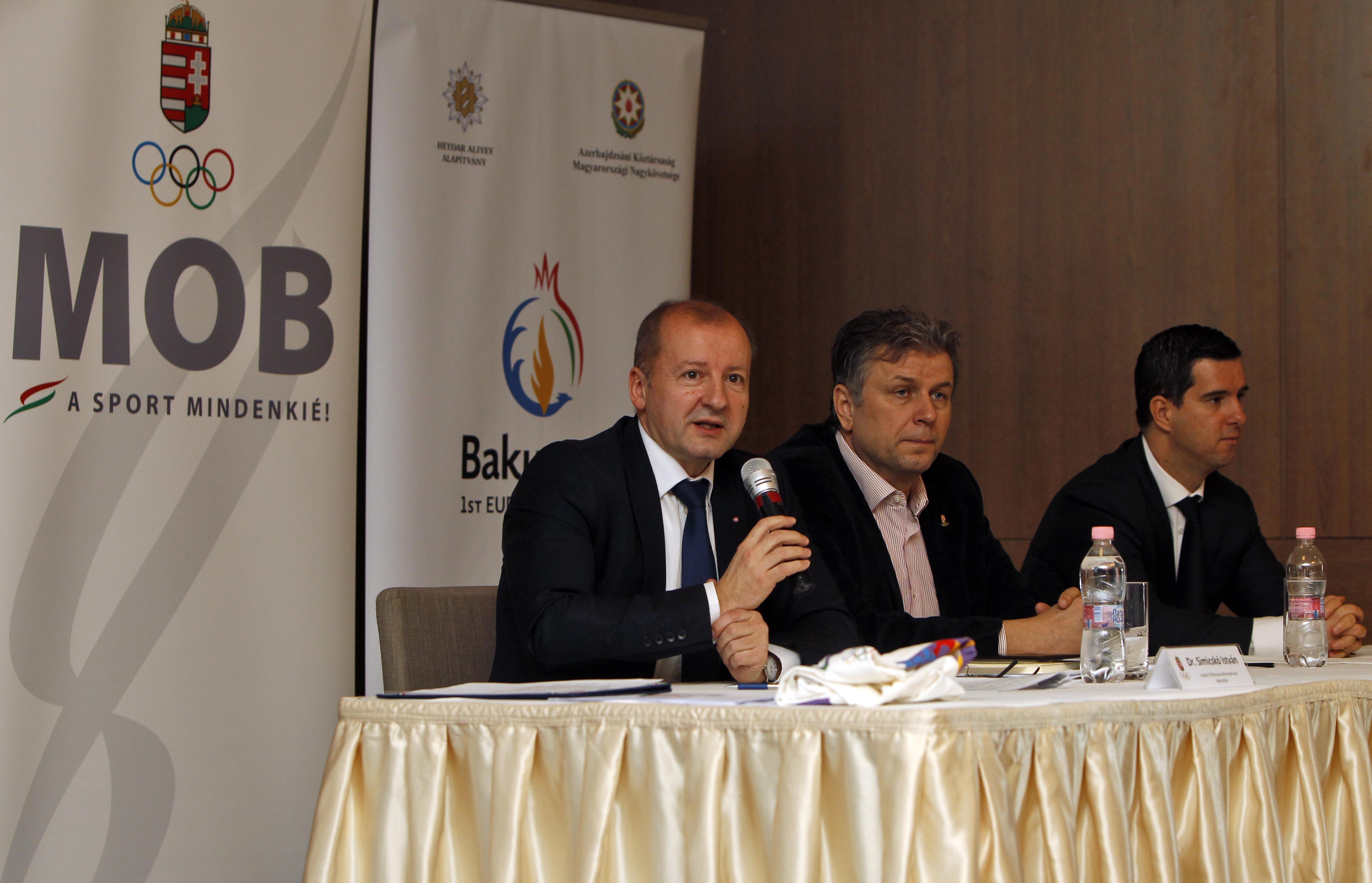Dr. Simicskó István sportért felelős államtitkár, Fábián László és dr. Bartha Csaba