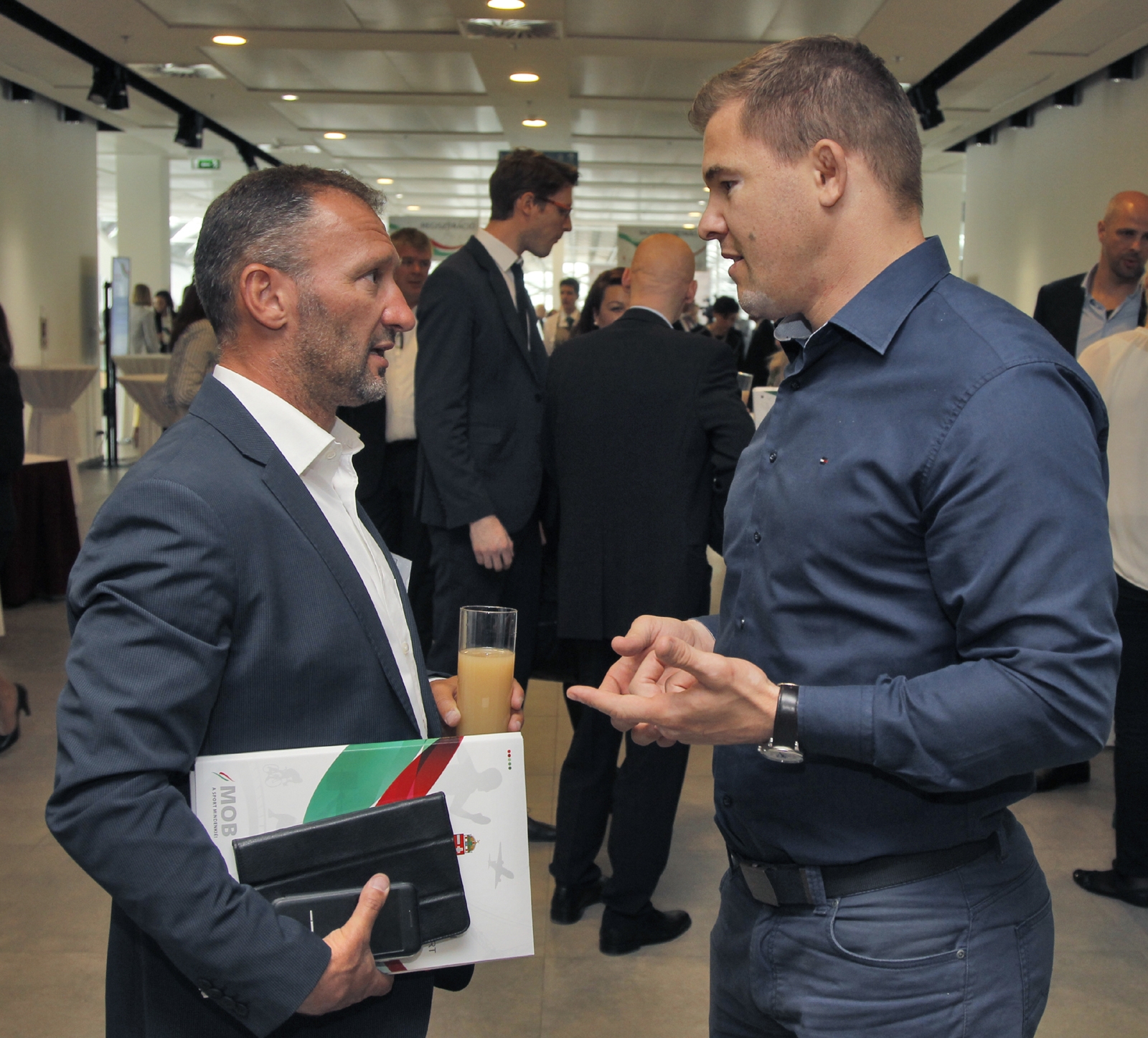Küzdősportosok: Koko és Virág Lajos birkózó