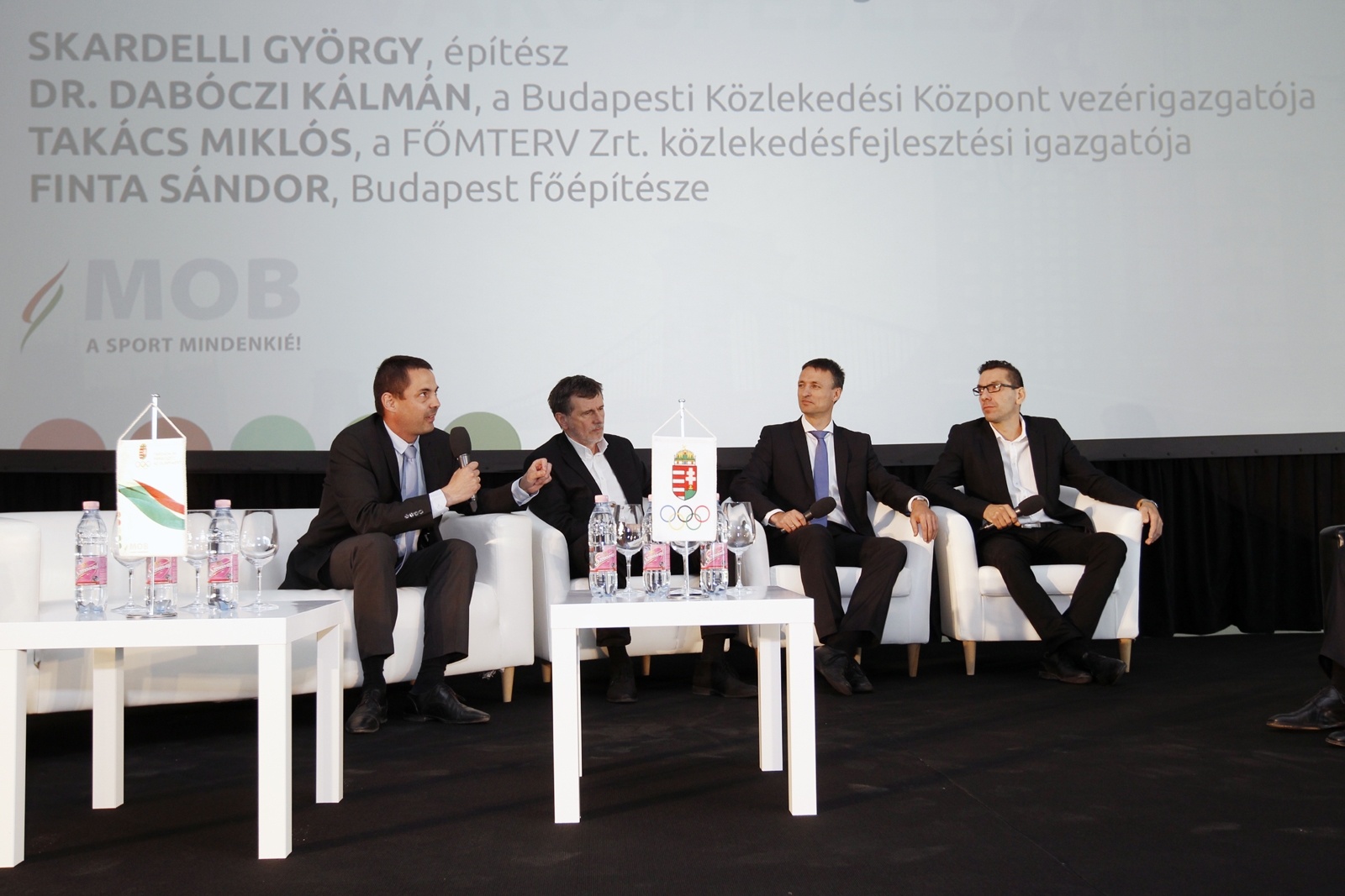 Az „Infrastruktúra-fejlesztés – közlekedésfejlesztés – városfejlesztés“ panelbeszélgetés résztvevői