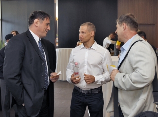 Bacsa Péter, Bácsi Péter, Komáromi Tibor
