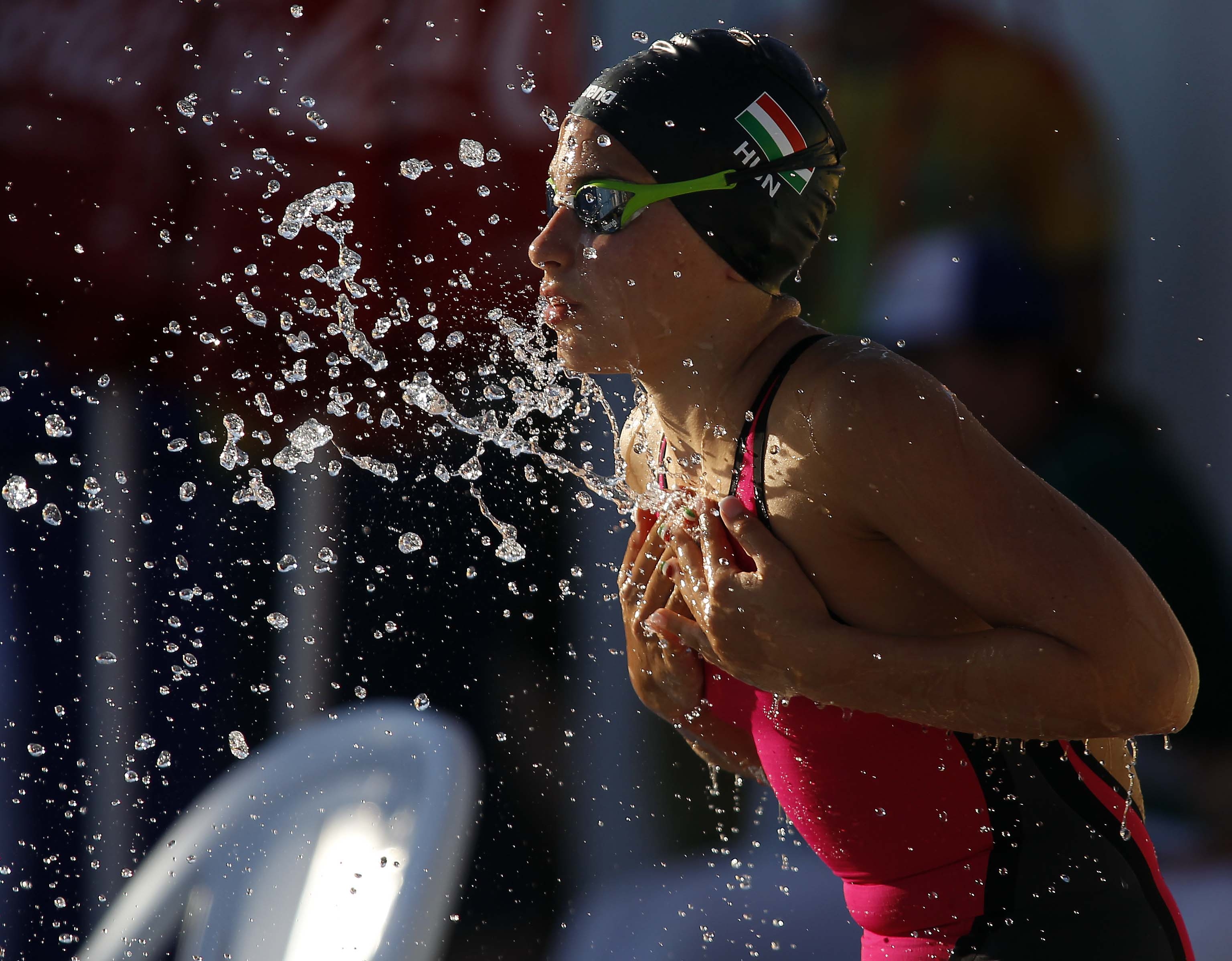 Késely Ajna a 400 méteres gyorsúszás döntője előtt 