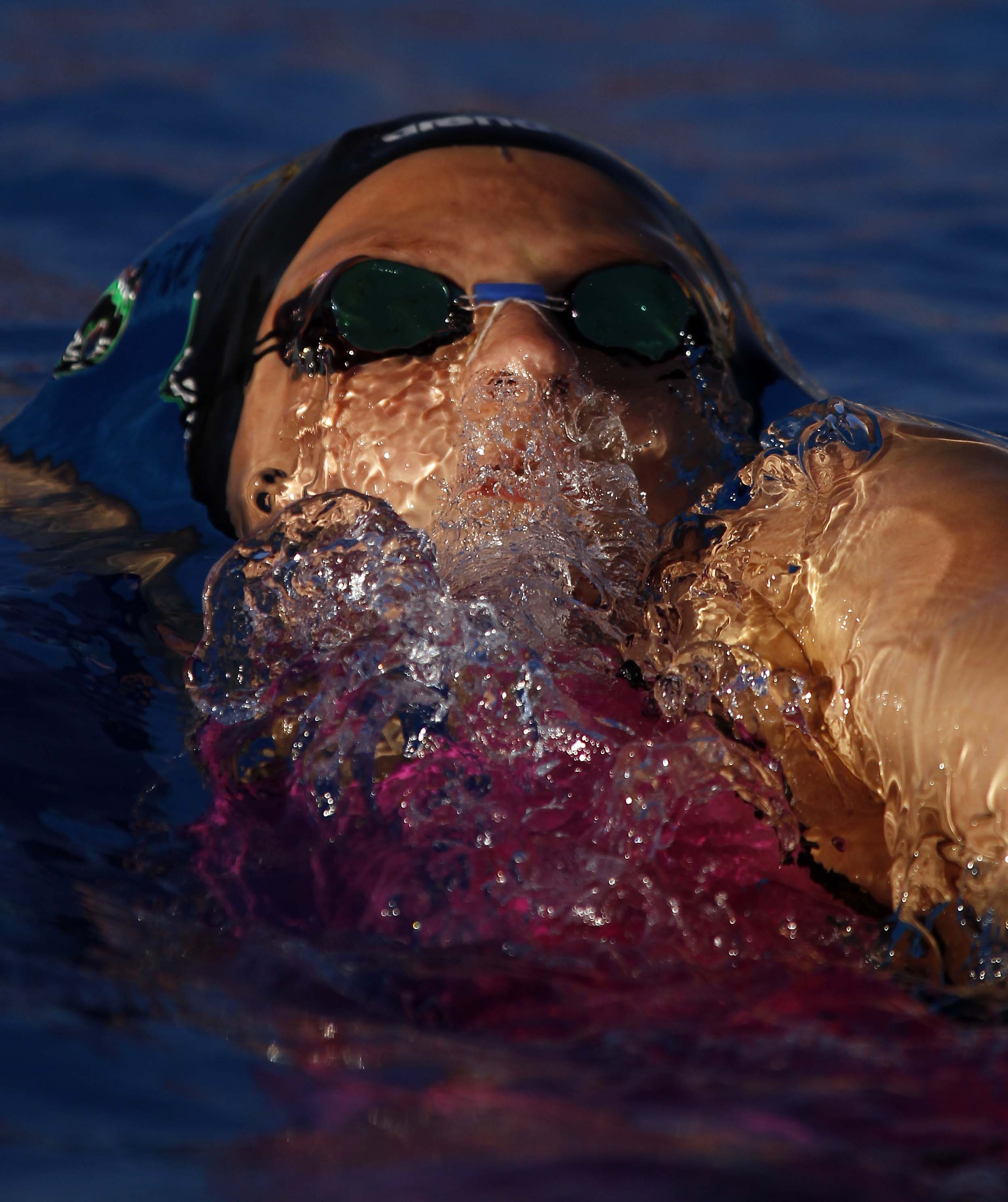 Háton a cél felé...