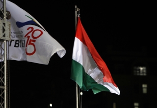 A tbiliszi EYOF-zászló mellett a magyar is középpontba került