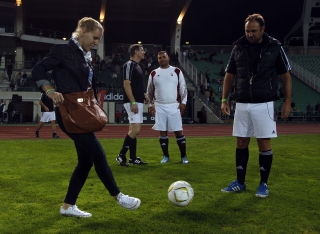 Szabó Gabriella és Vereckei Ákos, a háttérben Vári Attila és Gál Gyula