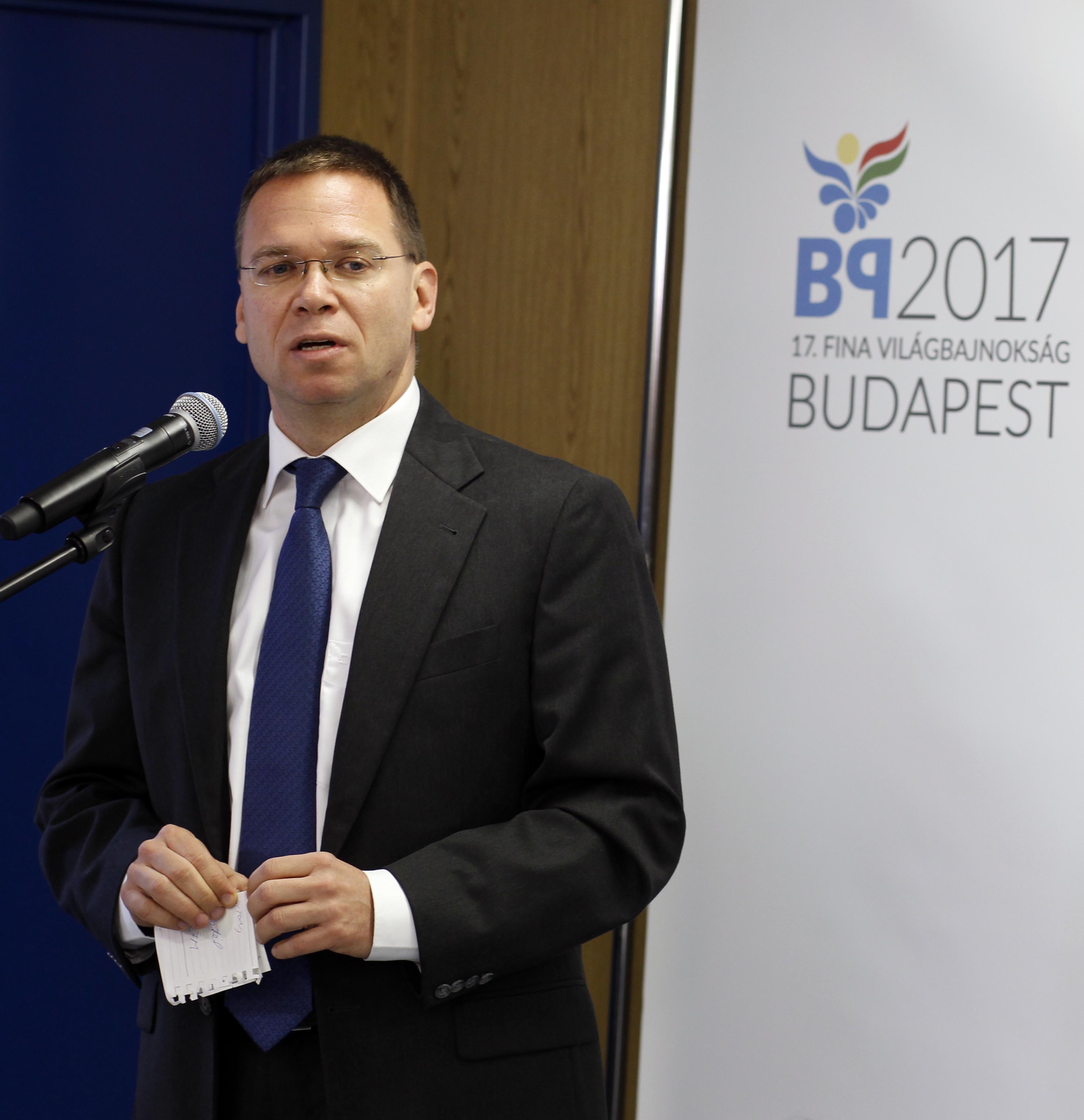 Fürjes Balázs kormánybiztos sajtótájékoztatót tart