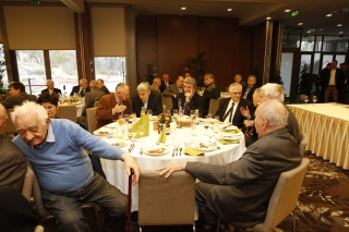 Holop Miklós (vízilabda), Jocha Károly (újságíró), evezősök: Melis Zoltán, Melis Antal, Sarlós György, Zsitnik Béla, Csermely József, Vad Dezső (újságíró)