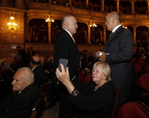 Németh Miklós, Horkai György. Előttük Szondy István, Rejtő Ildikó